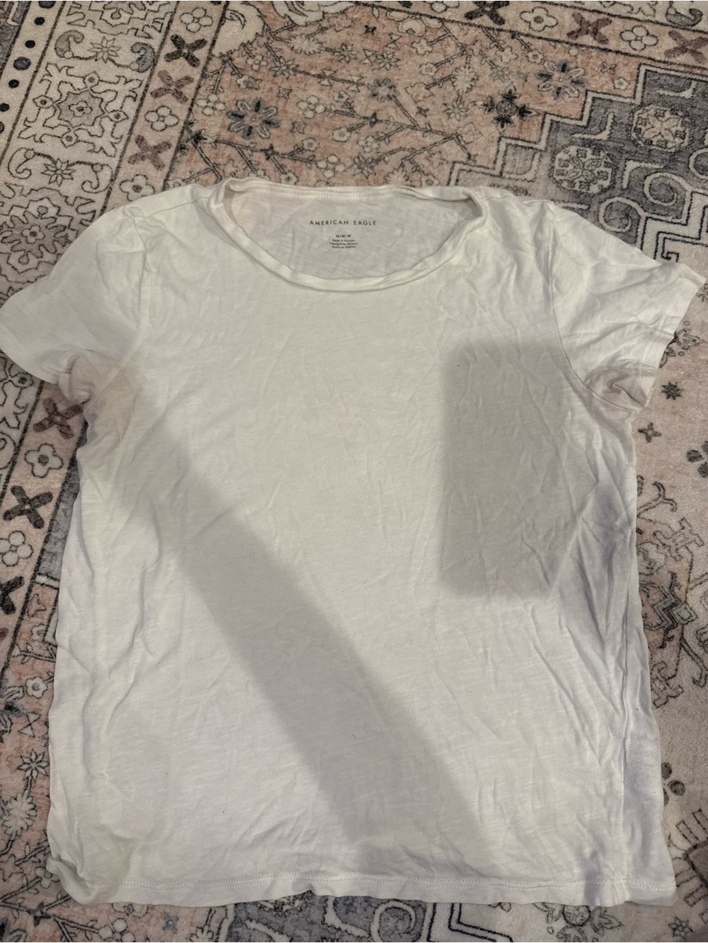 American Eagle Outfitters White Short-Sleeve Crewneck Tee